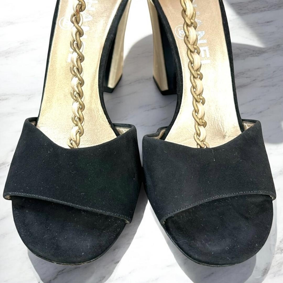 靴 CHANEL Mules Sandals Gold Chain T-Strap