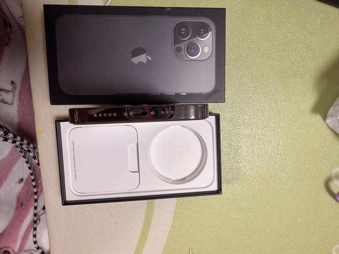 d*r様 ブランクのiPhone 13 Pro（256GB）本体と付属品豊富