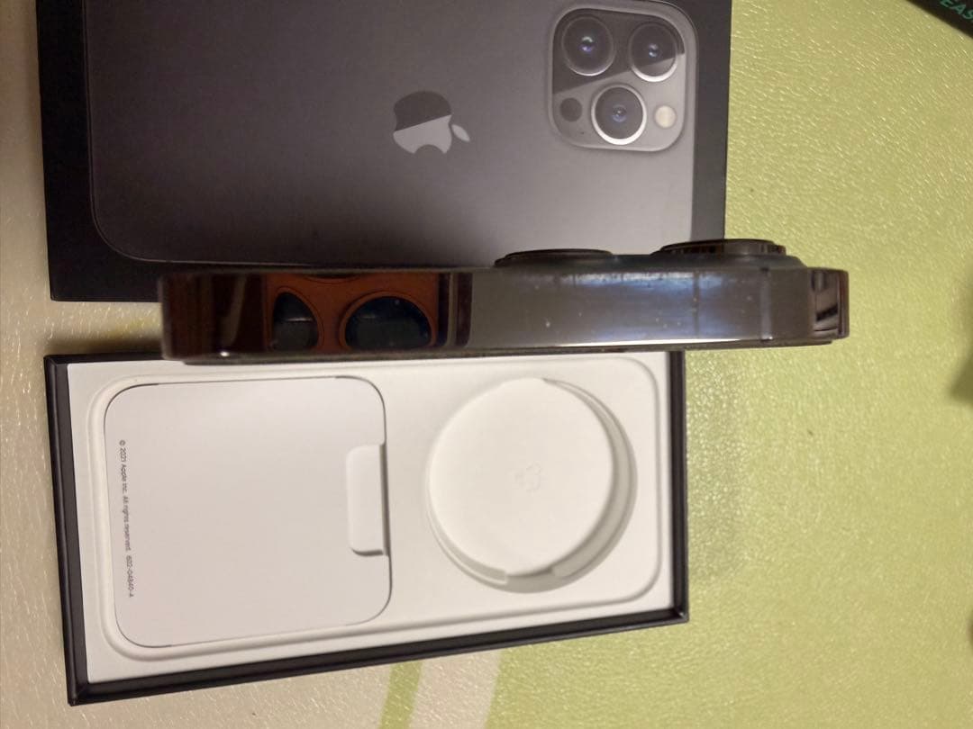 d*r様 ブランクのiPhone 13 Pro（256GB）本体と付属品豊富