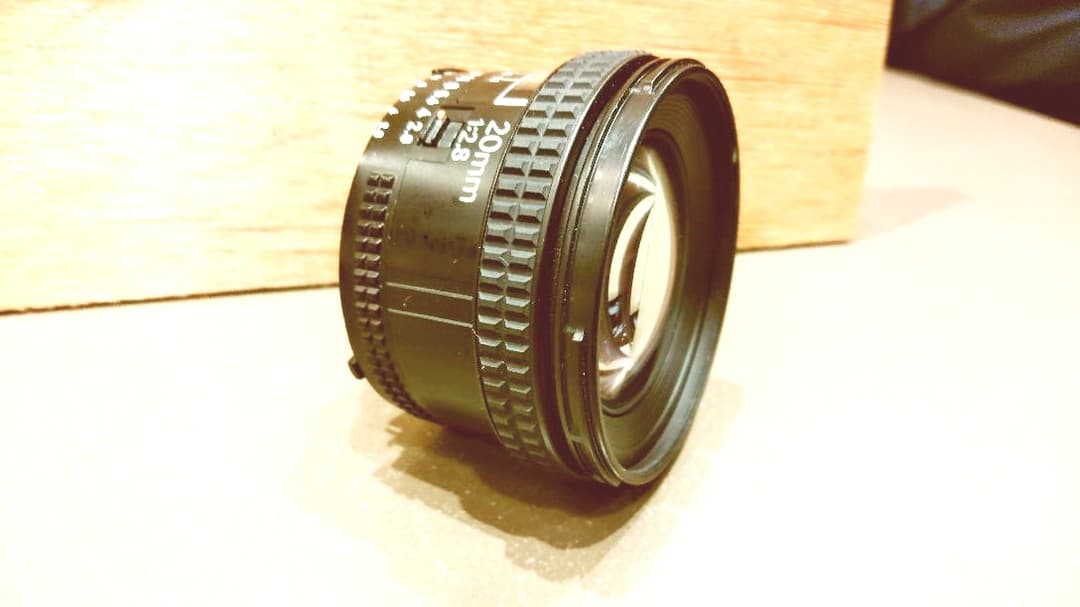 ニコン、AF,20ミリ、f2.8.nikkor