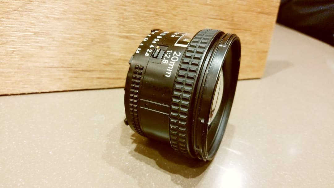 ニコン、AF,20ミリ、f2.8.nikkor