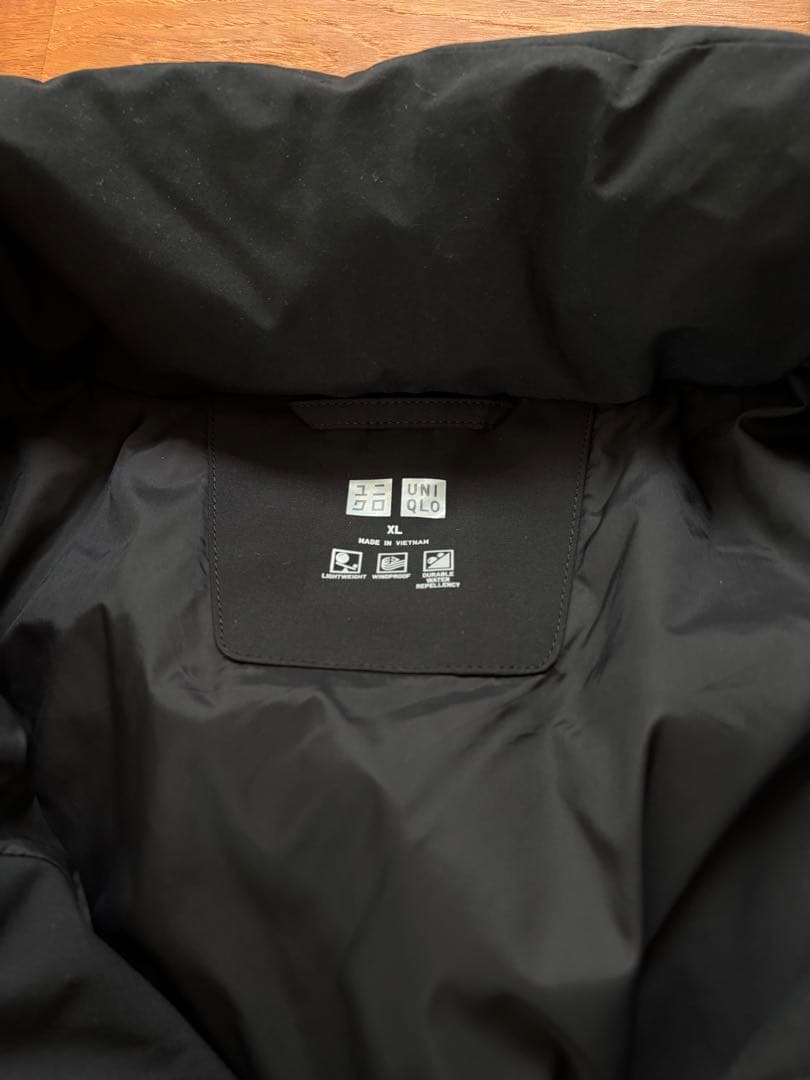 UNIQLO ブラック シームレスダウンジャケット XL