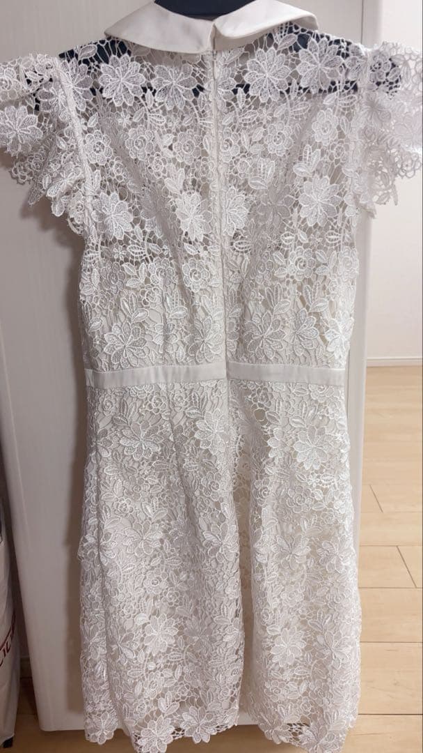 ローブドフルール　襟付きリボン/ フラワーレース/ ミニドレス　ホワイト