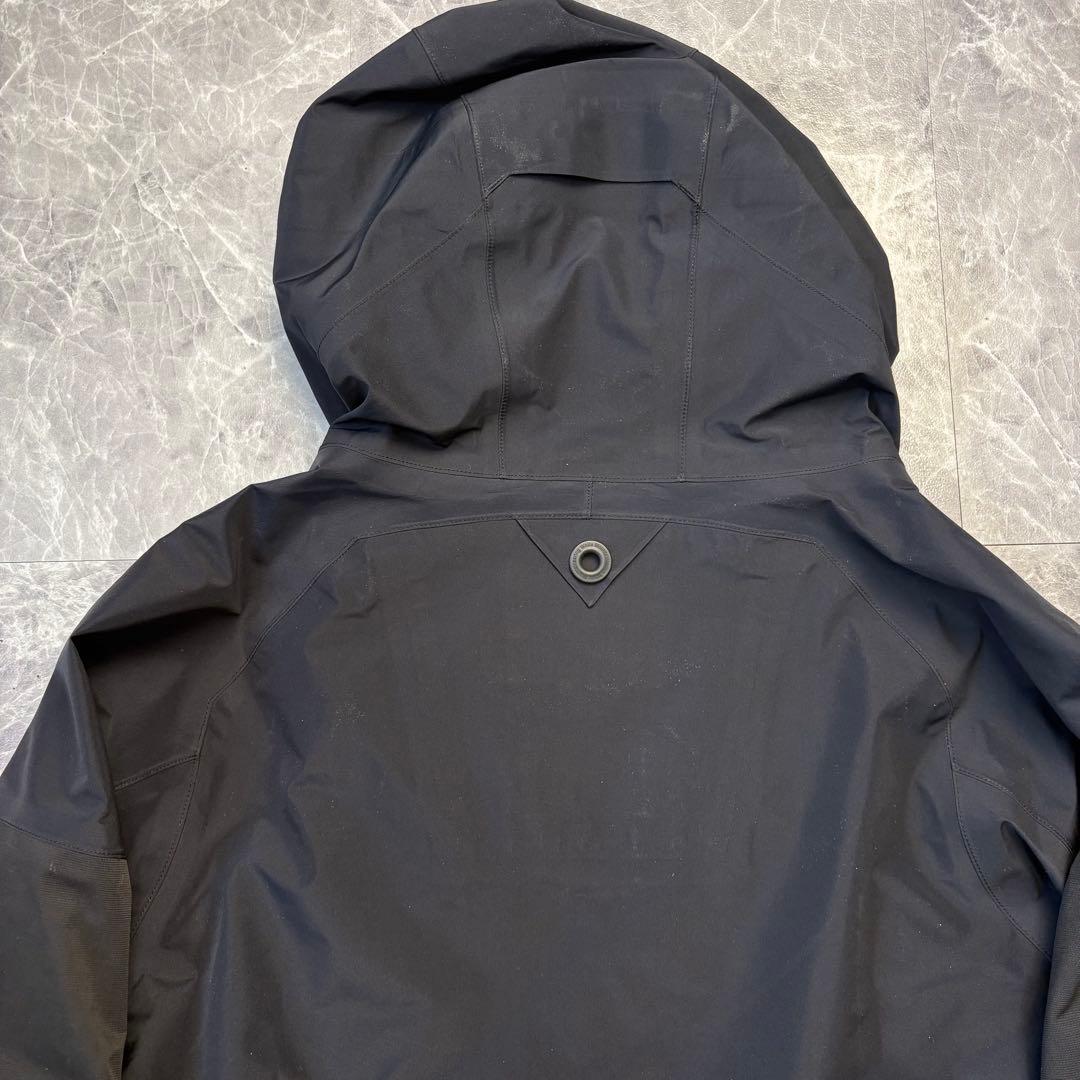 美品　ホワイトマウンテニアリング　マウンテンパーカー　ゴアテックス　黒　メンズ
