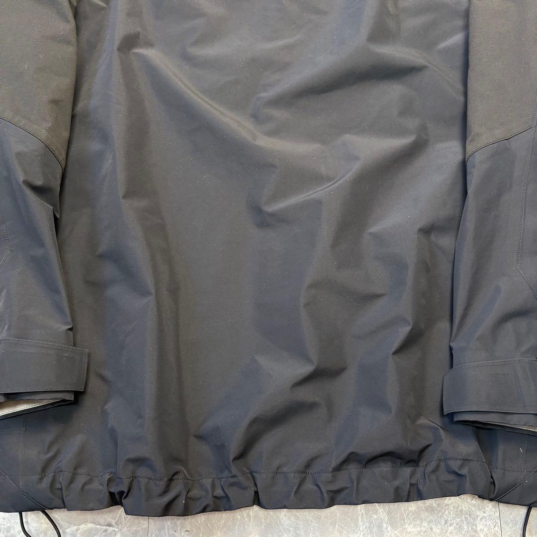 美品　ホワイトマウンテニアリング　マウンテンパーカー　ゴアテックス　黒　メンズ