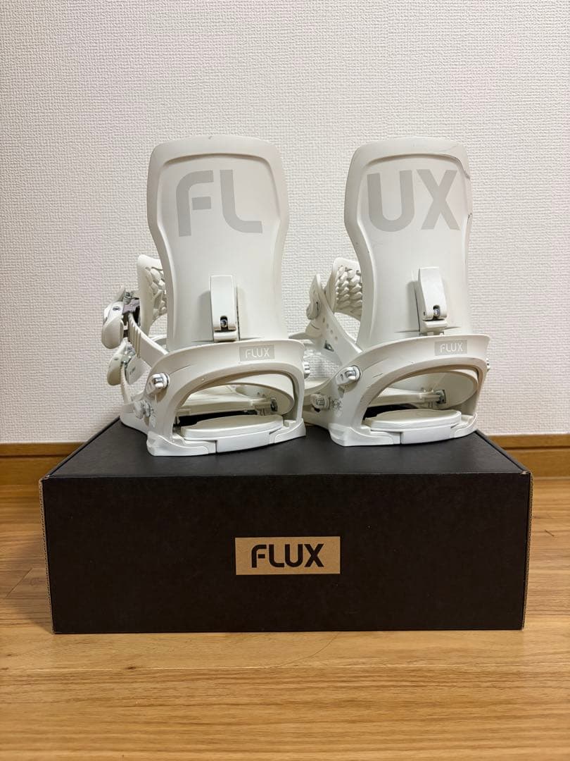 FLUX XF スノーボードビンディング ホワイト