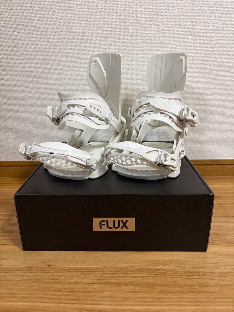FLUX XF スノーボードビンディング ホワイト