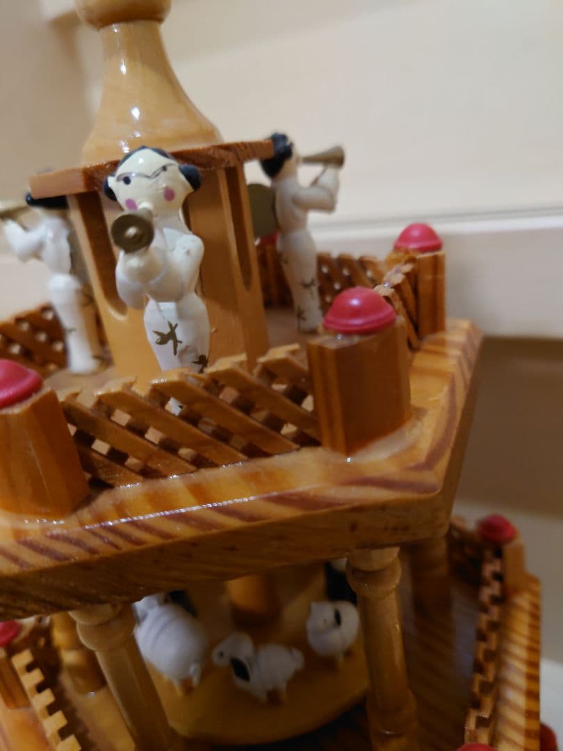 クリスマスピラミッド　木製飾り　アンティーク 　クリスマス　置物