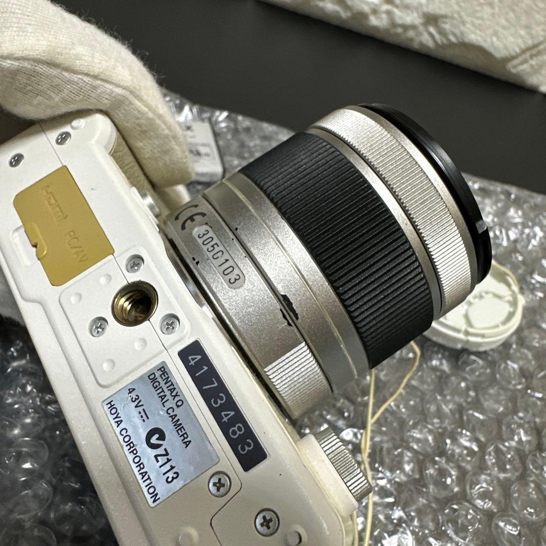 ペンタックスPENTAX Q ホワイト　動作品　中古良品