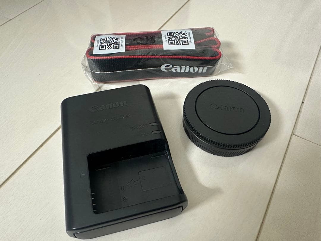 Canon EOS M100 ミラーレスカメラ 15-45mmレンズ付き