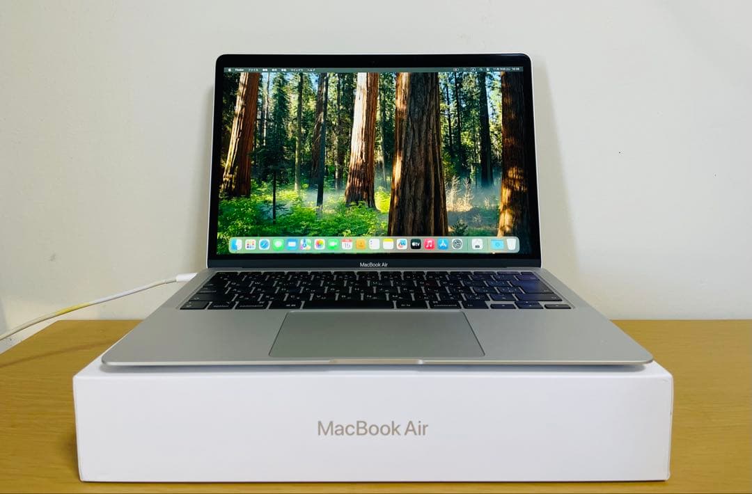美品 MacBook Air 2020 13インチ　バッテリー良い
