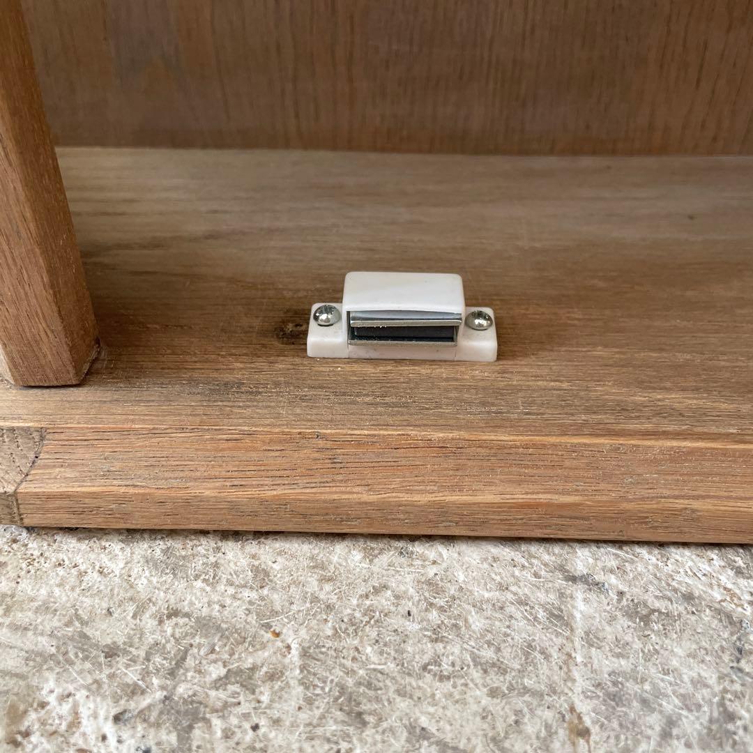 ビンテージ ウォールガラスキャビネット 剥離