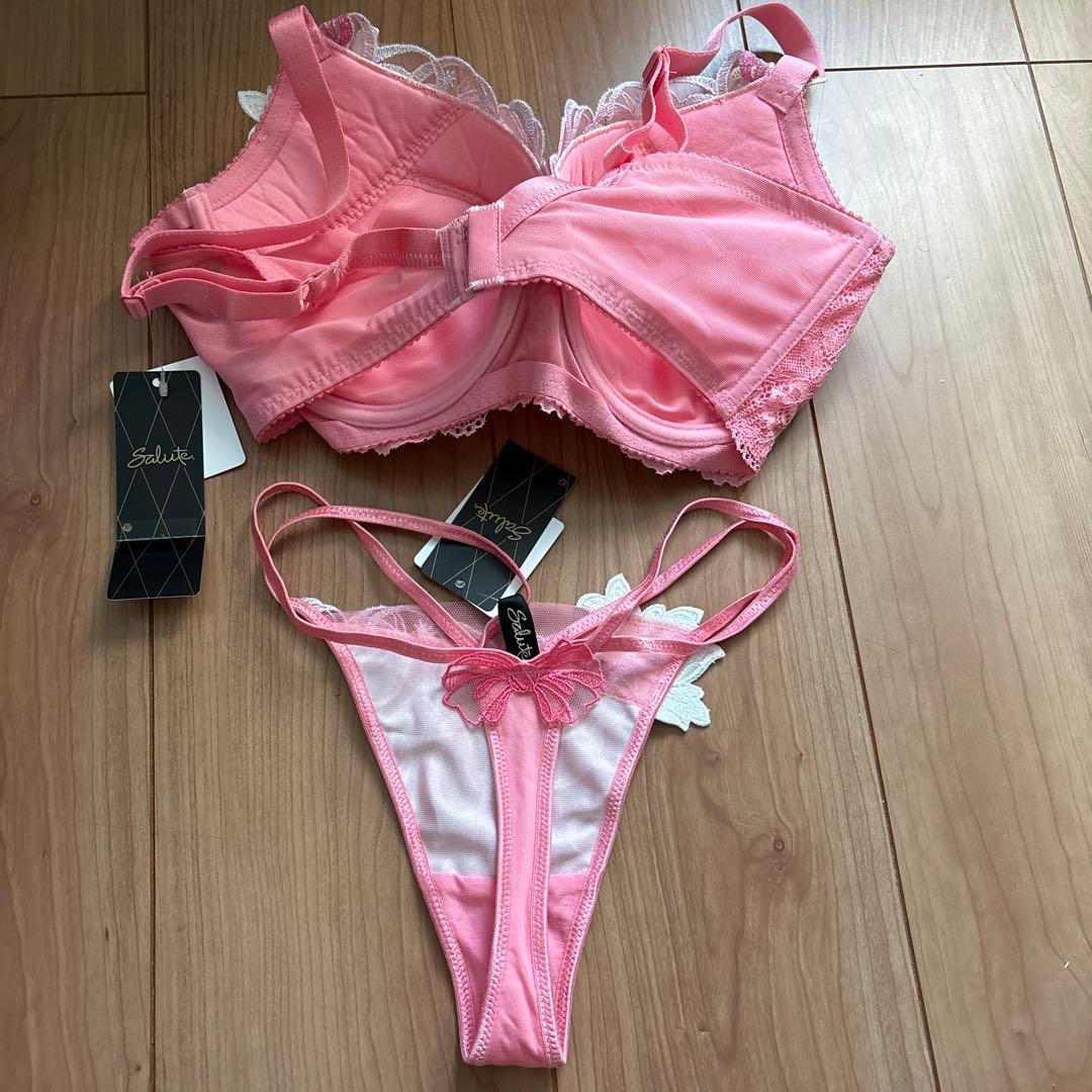 あきちゃん専用Salute ブラジャーTショーツセット　G75