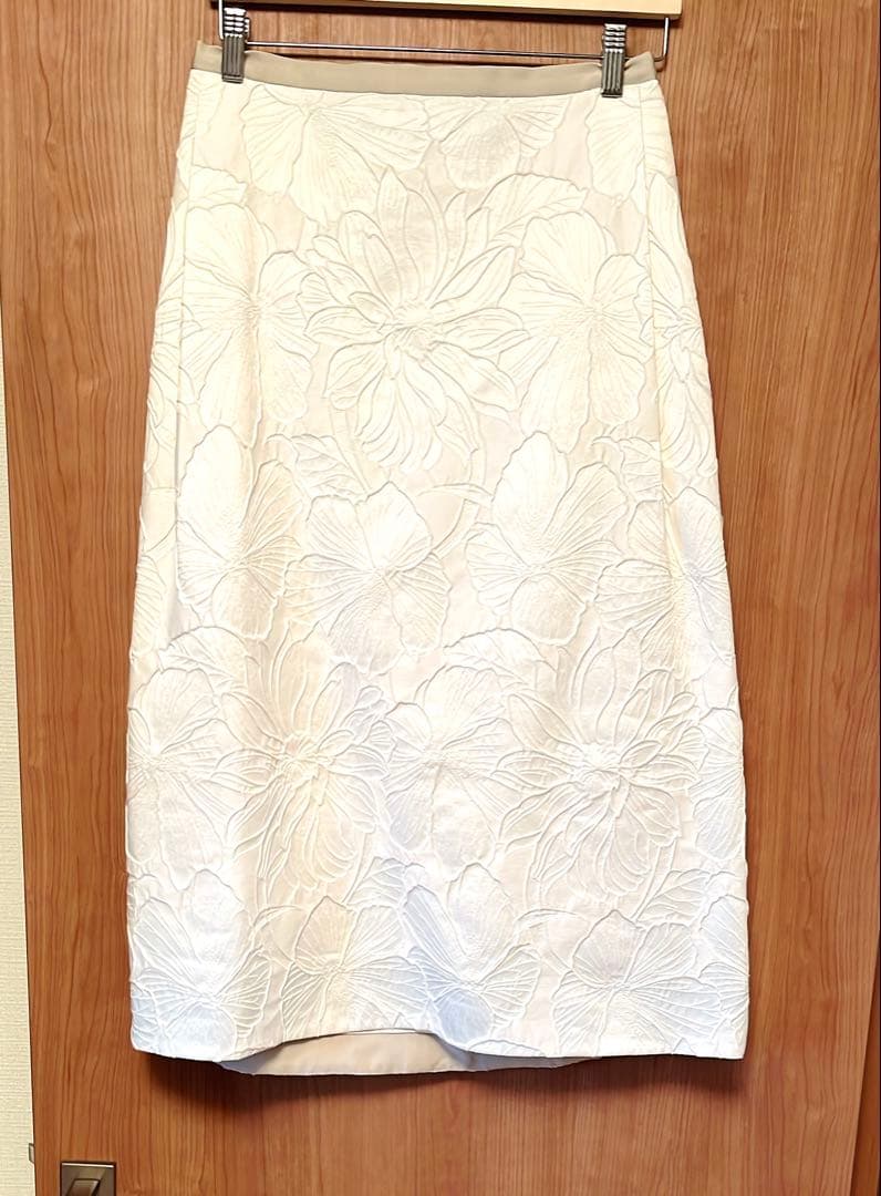 ドュロワー　ジャガードスカート美品