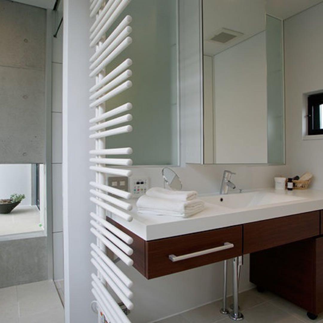 電気ヒーター　YUCCA 型式YAE10/R 横壁支持型　壁掛タオルウォーマー