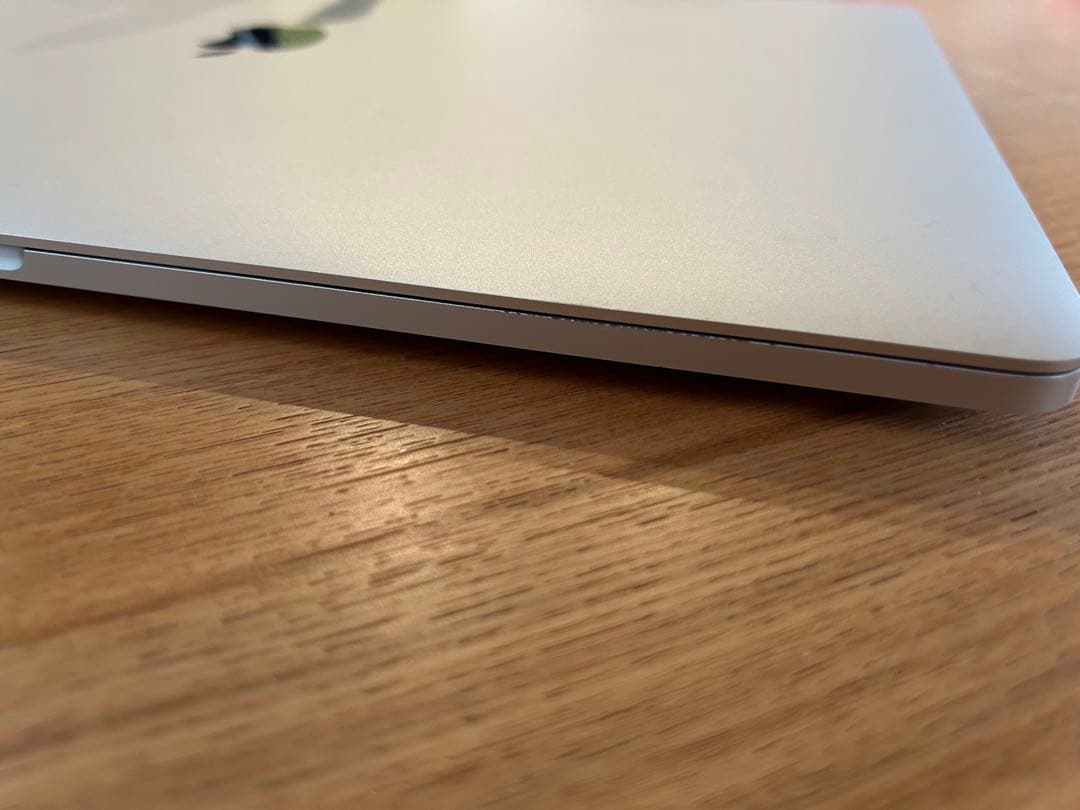 【初期化済／ジャンク品】MacBook Pro 2017 ジャンク／起動難あり