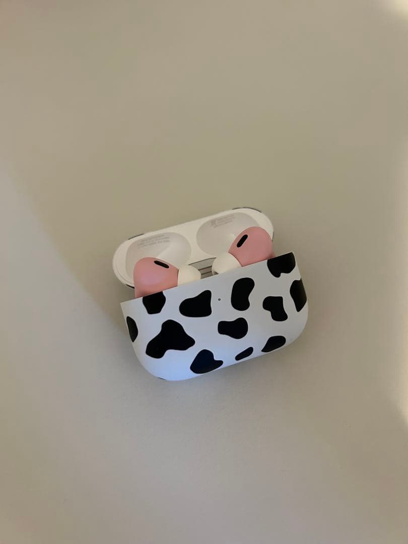 AirPods pro 第2世代 ColorWare塗装 ウシ模様