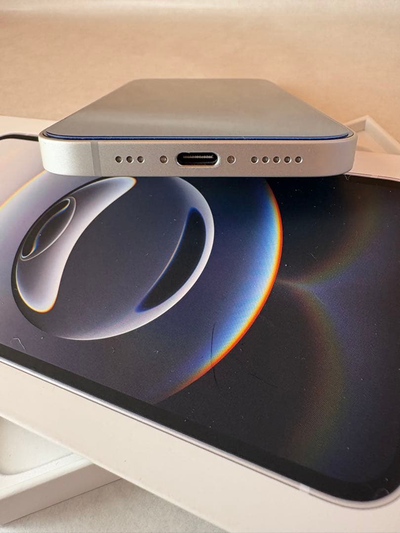 iPhone 16e ホワイト 本体 ケーブル 箱 オマケ付