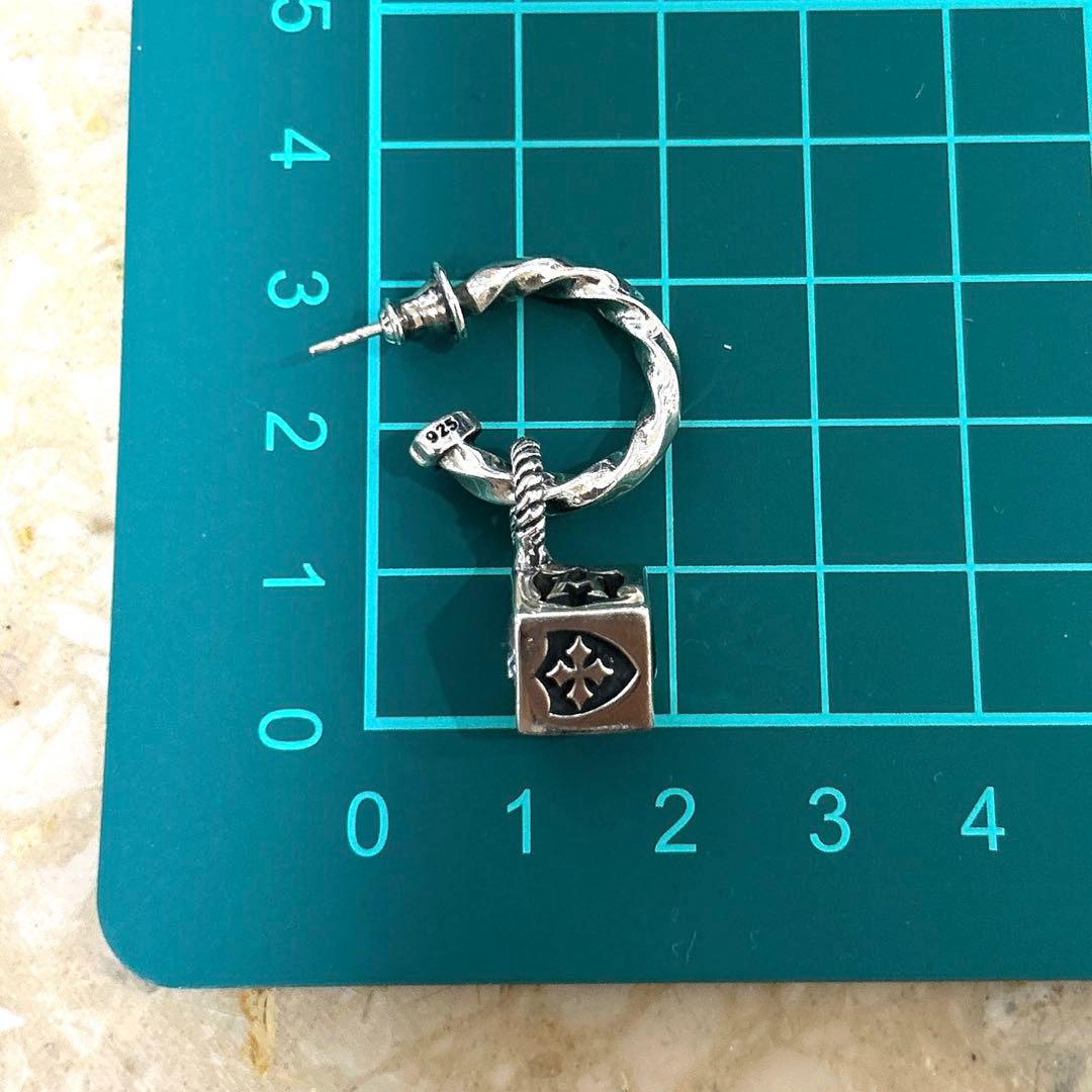 シルバー925 メタリス キューブ型 ストーン付きピアス 入れ替え、取り外し可能