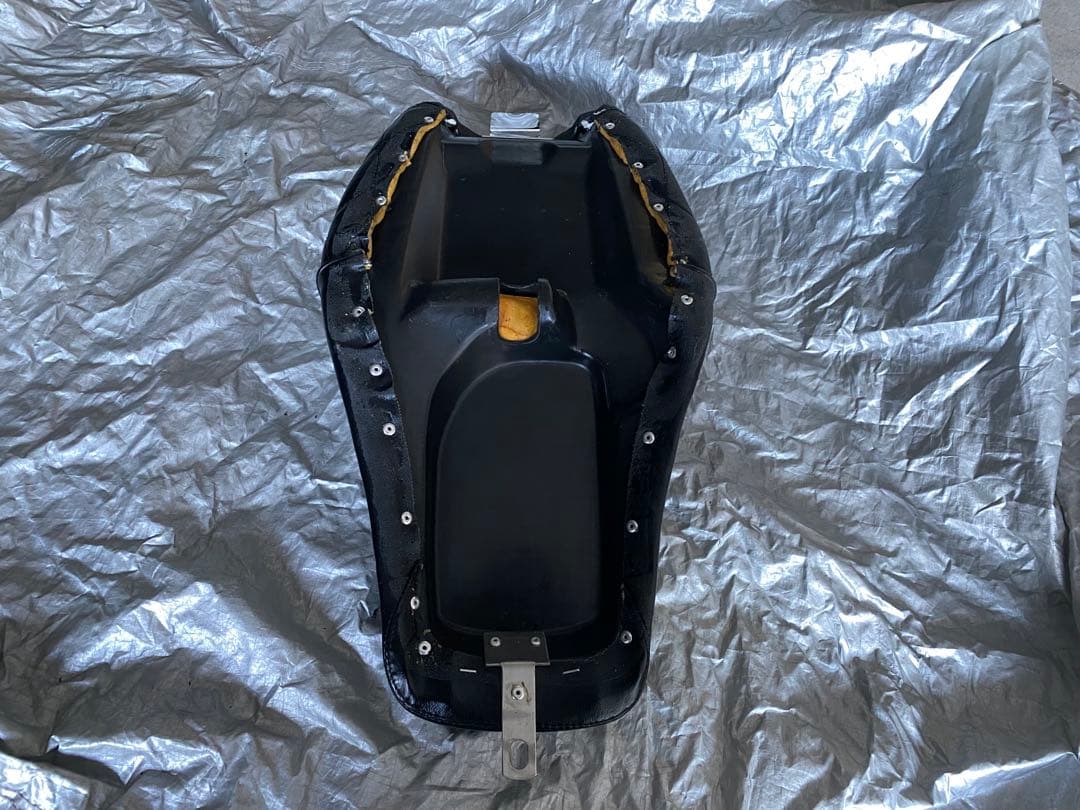 04〜スポーツスター　08年式取外し