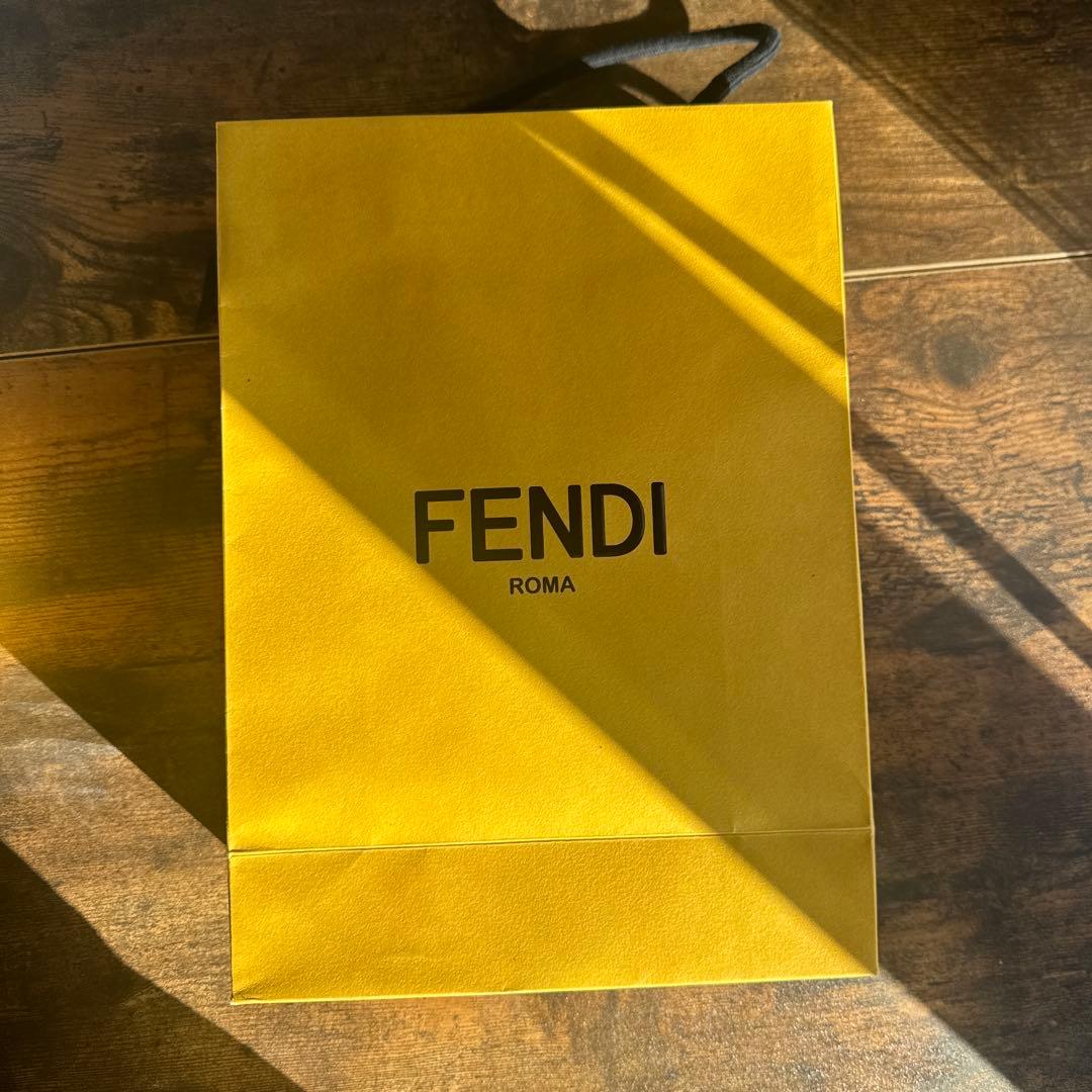 FENDI BAGUETTE BRACELET / L ボックス付き
