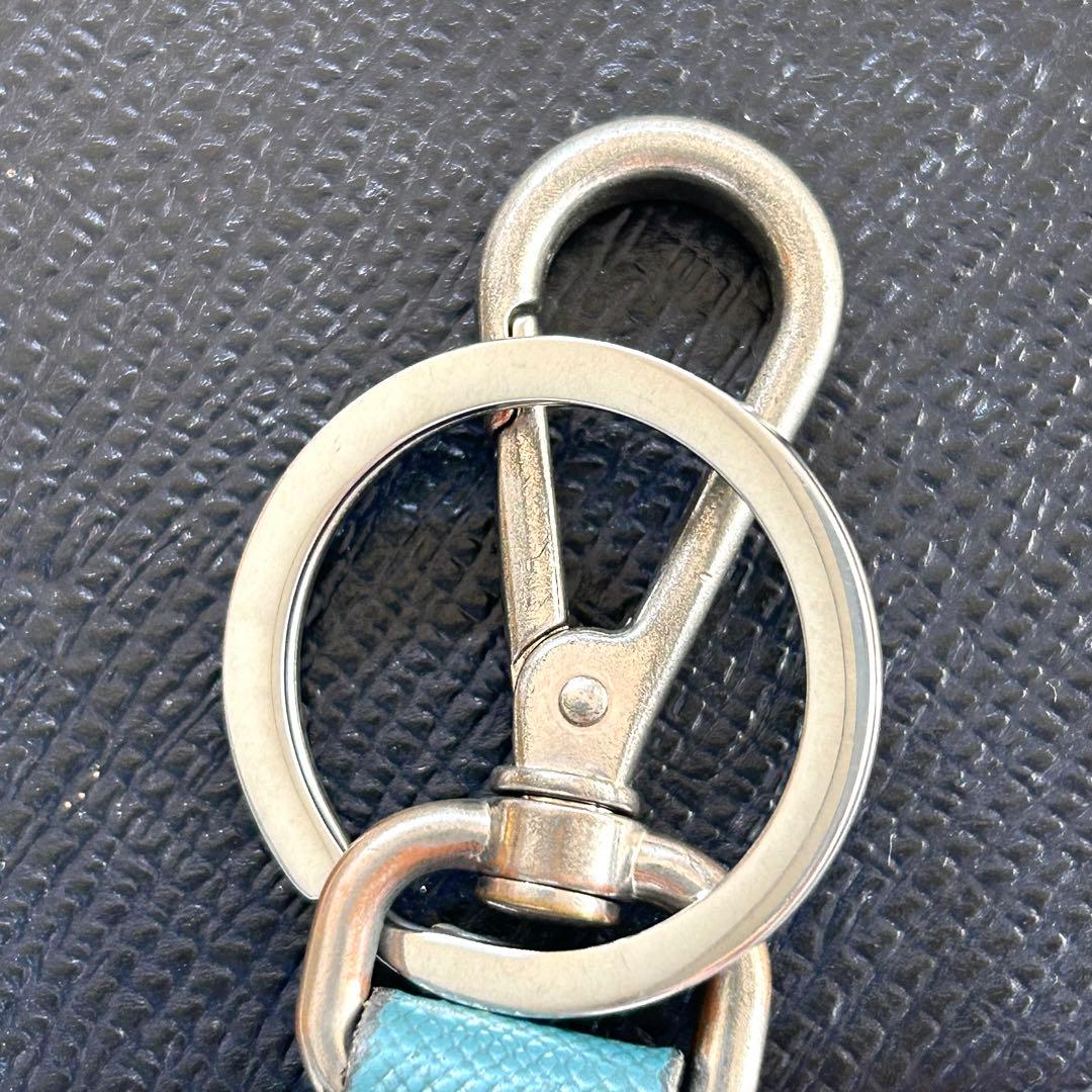 希少カラー✨プラダ　キーホルダー　キーリング　チャーム　レザー　緑　箱付き