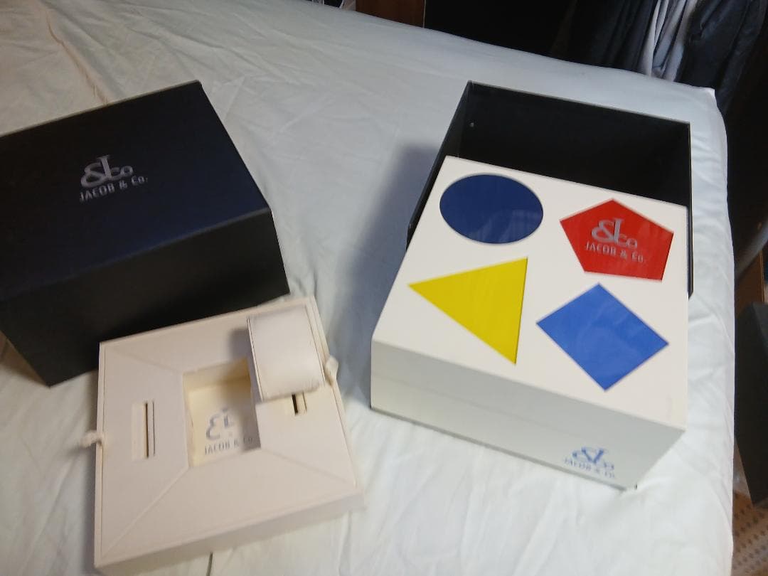 JACOB & Co. 幾何学デザイン ボックス