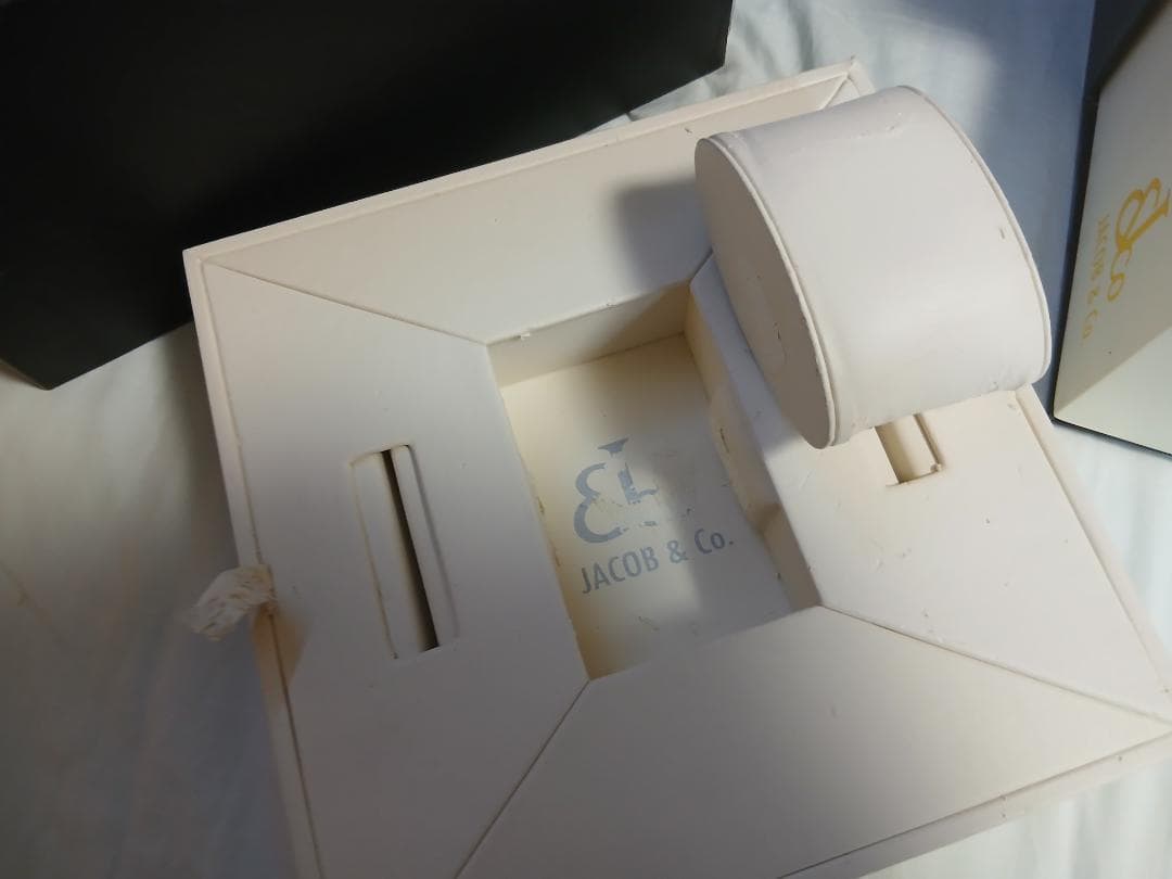 JACOB & Co. 幾何学デザイン ボックス