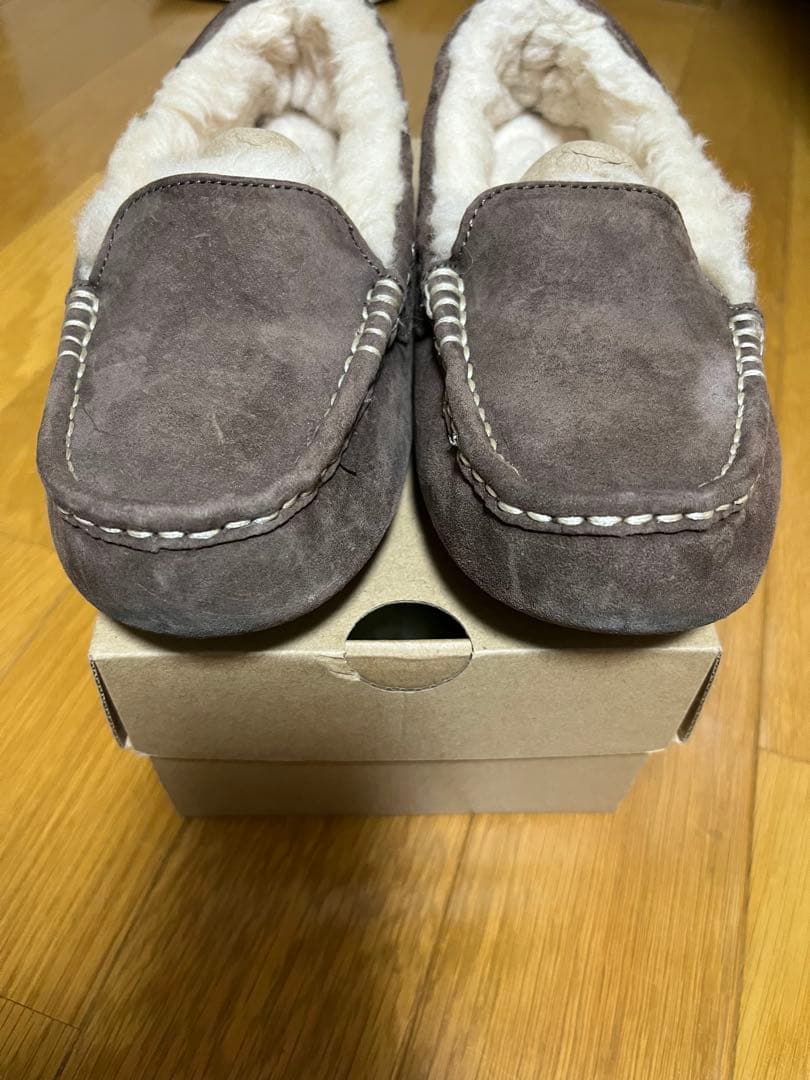UGG アグ　アンスレー　モカシン24cm チョコレート