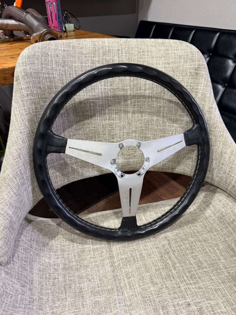 【美品】ナルディ 38φ クラシック レザー ステアリング 本体 FET 37