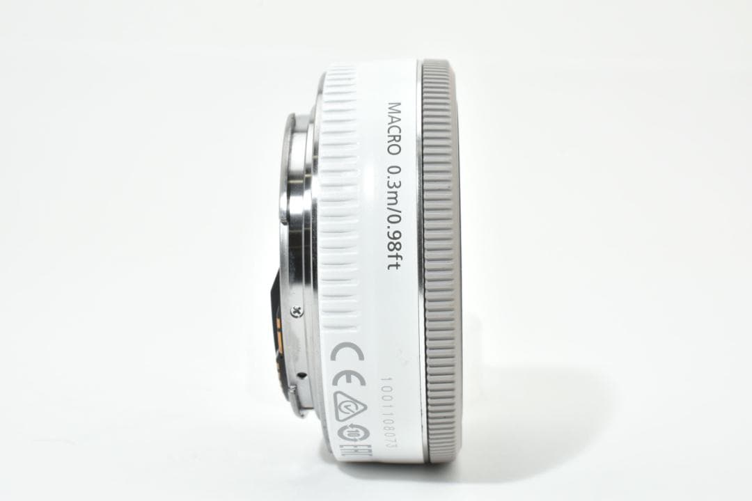 美品 Canon EF 40mm F2.8 STM 単焦点レンズ ホワイト