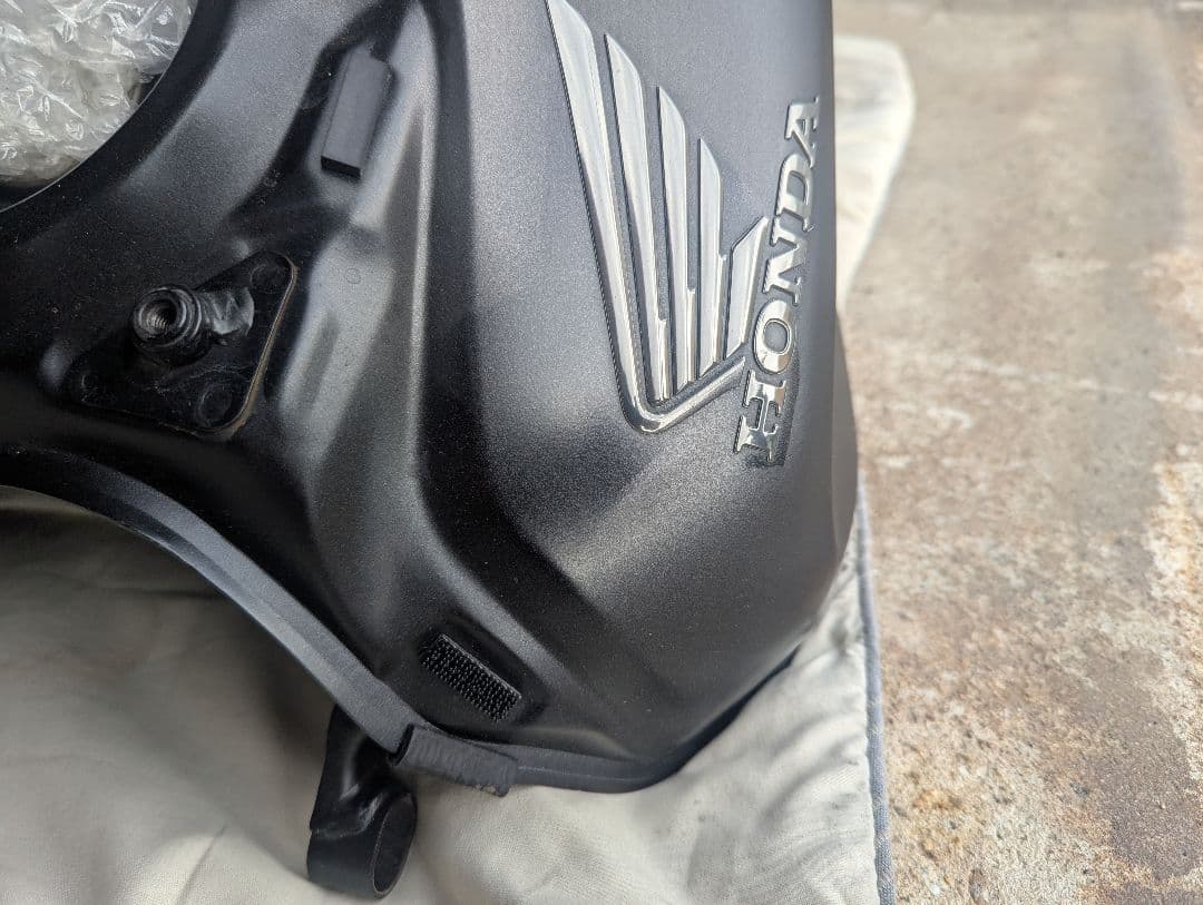 HONDA CB650R 2023年式 タンク