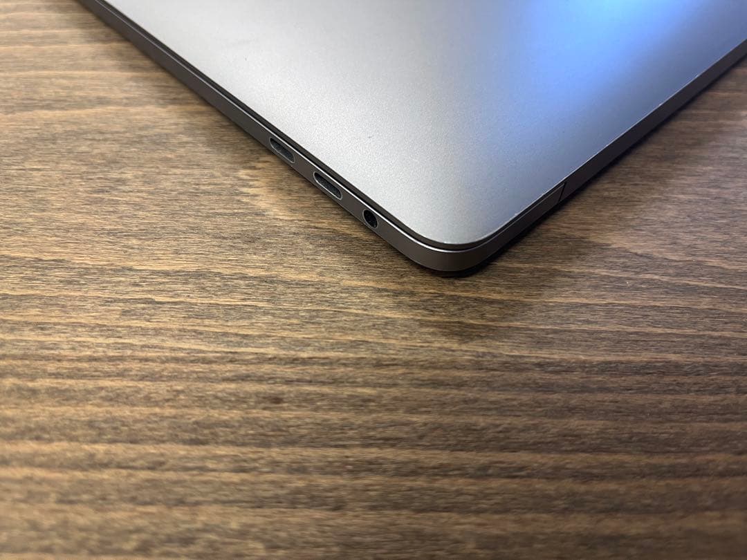 2016 MacBook Pro 13 i7 16GB 1TB ジャンク