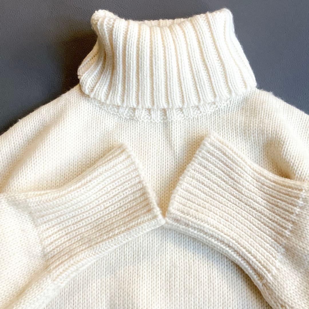 美品 ギャルリーヴィー ファインウーステッド タートルネックプルオーバー 近年