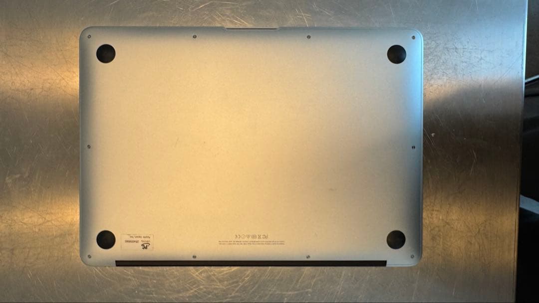 【完動品】MacBook Air 2017 13インチ / 初期化済