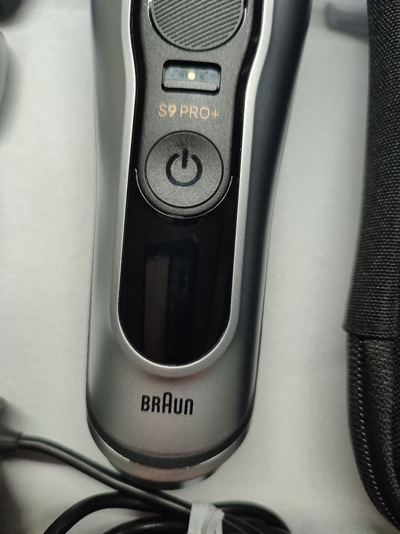 BRAUN S9 PRO+ メンズ電気シェーバー