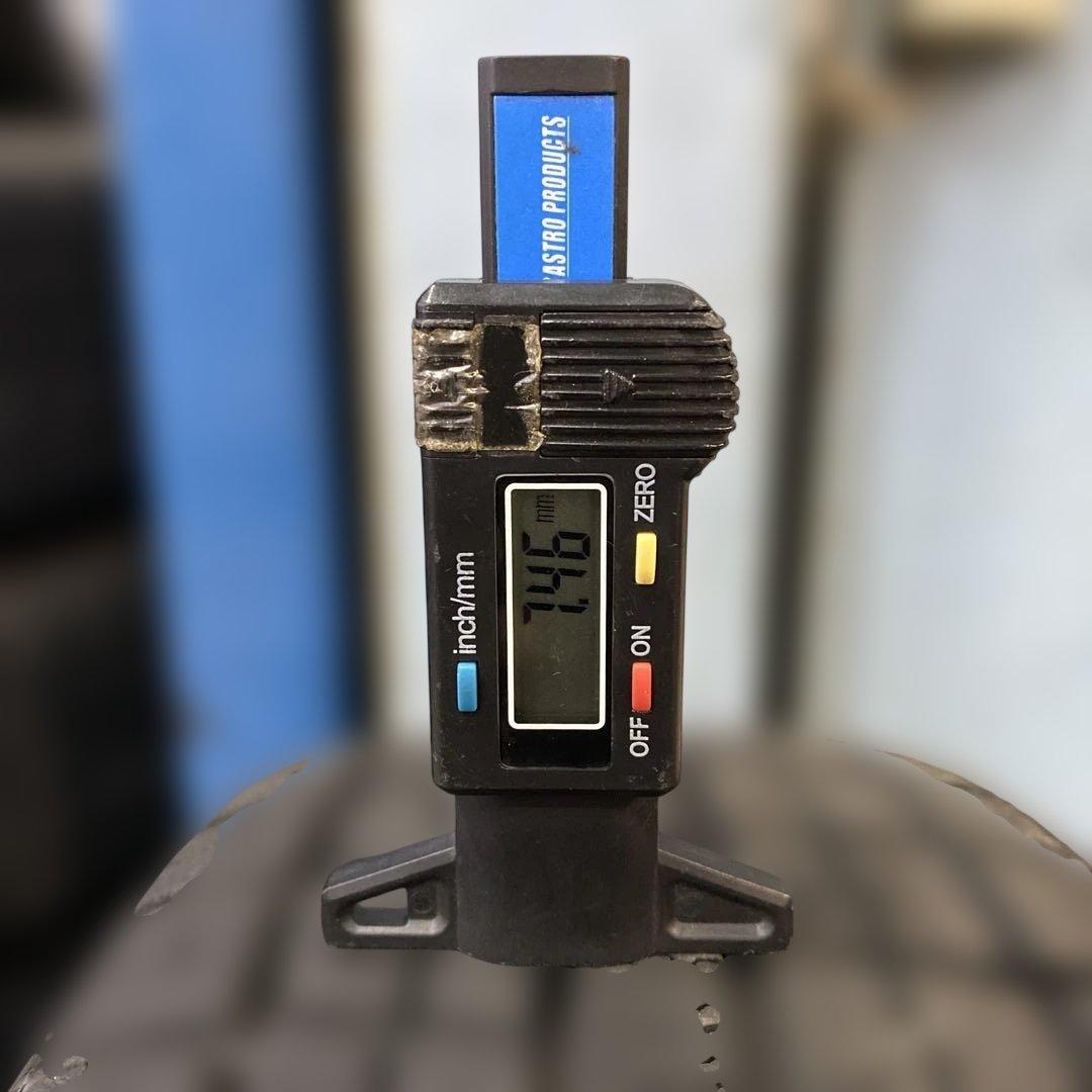 バリ溝‼️トーヨースタッドレスセット185/60R15 旧型シエンタ　送料無料