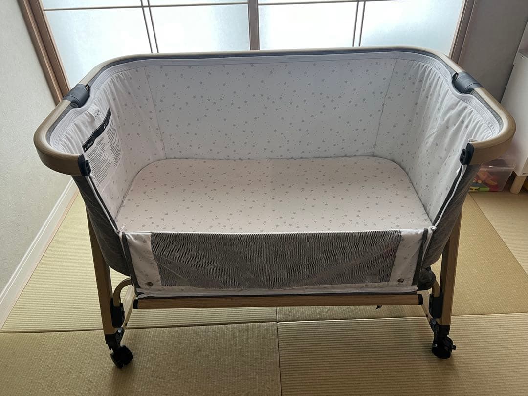 feemom ベビーベッド