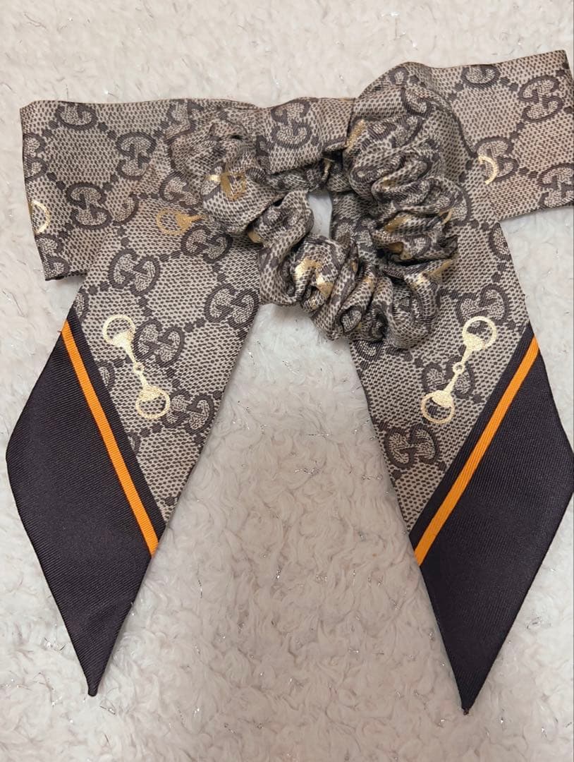 GUCCI リボンヘアゴム　シュシュ