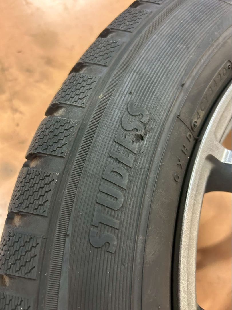 225/60R18 ホイール　スタッドレス4本セット　18インチ　トーヨータイヤ