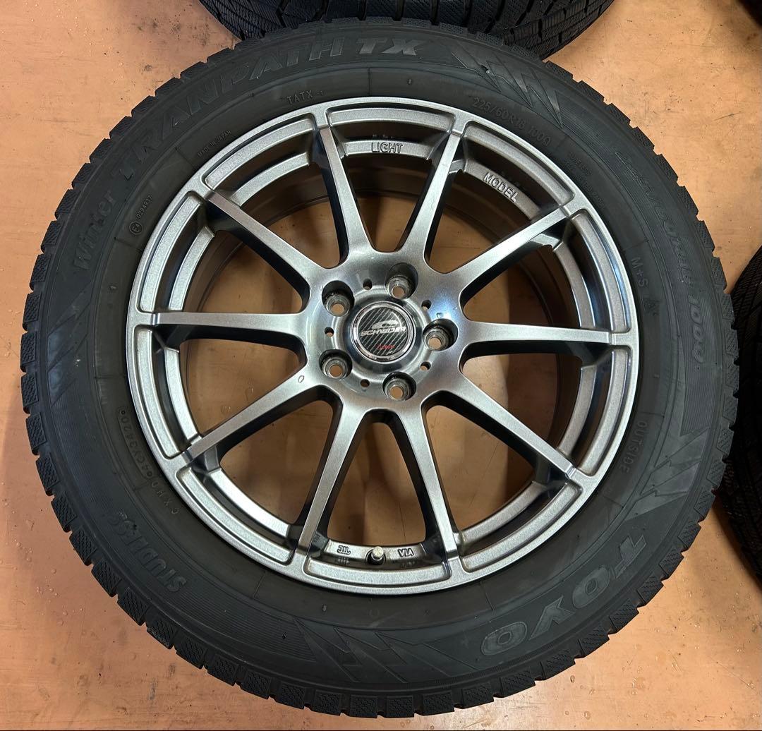 225/60R18 ホイール　スタッドレス4本セット　18インチ　トーヨータイヤ