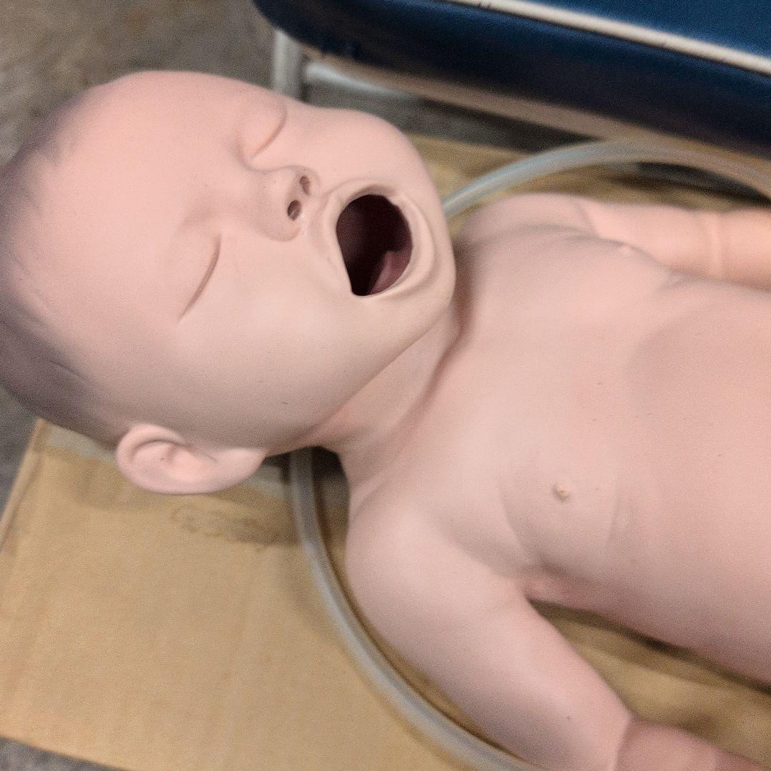 新生児蘇生トレーニングマネキン　モデル LM-089