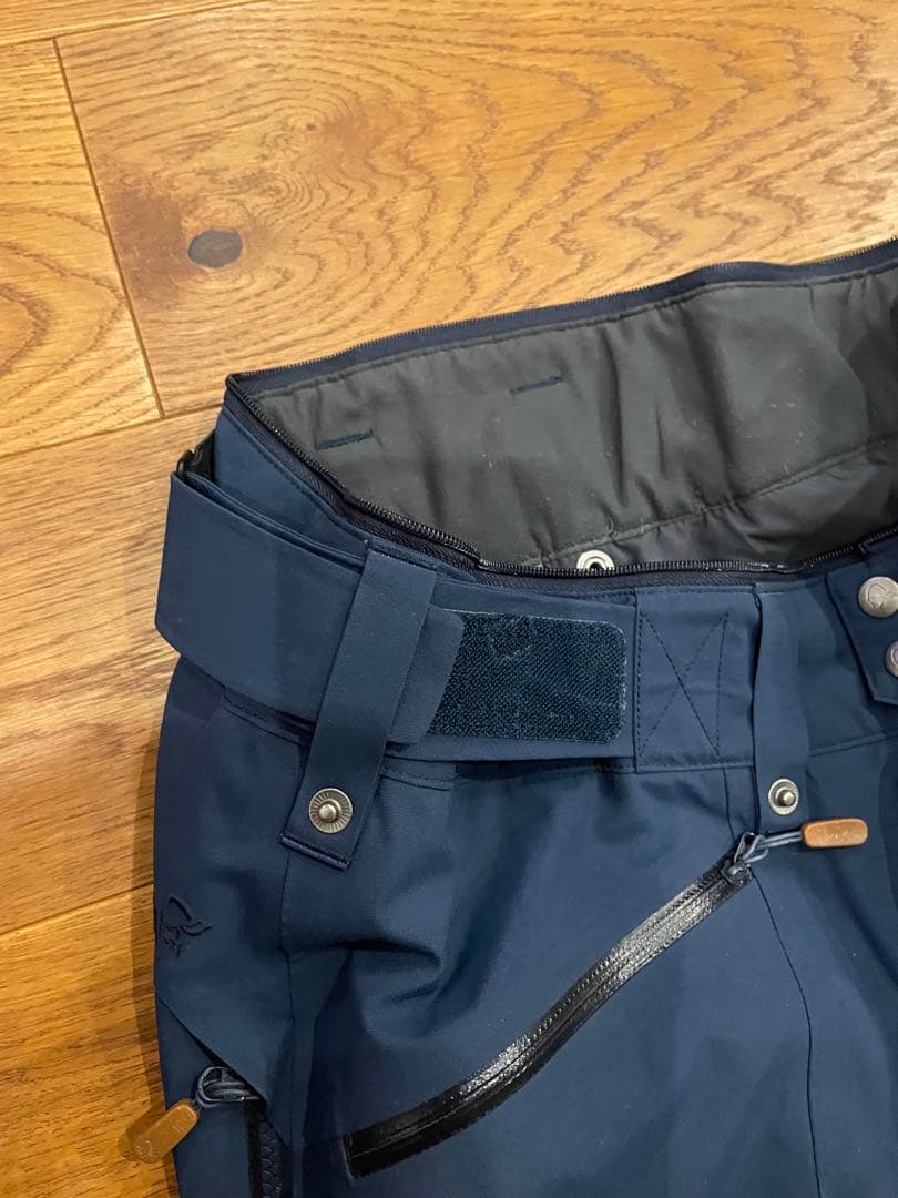 【美品】Norrona Tamok Gore-Tex スキーパンツ 女性用M