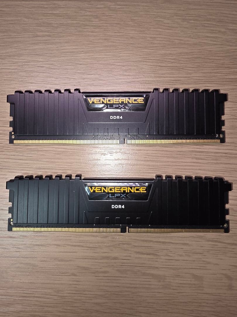 CORSAIR DDR4メモリ 2666Mhz 16GB（8GBx2）