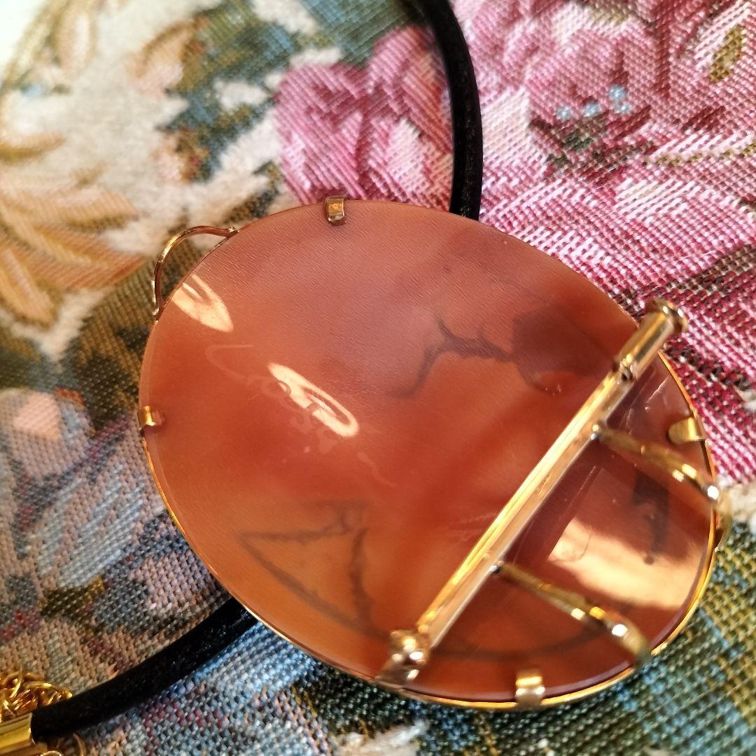 K18カメオ　シェル❛小鳥と少女❜モチーフ　ブローチ・ネックレス両用　他未使用