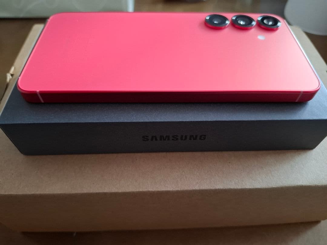 Samsung Galaxy S25 コーラルレッド　おまけ付き