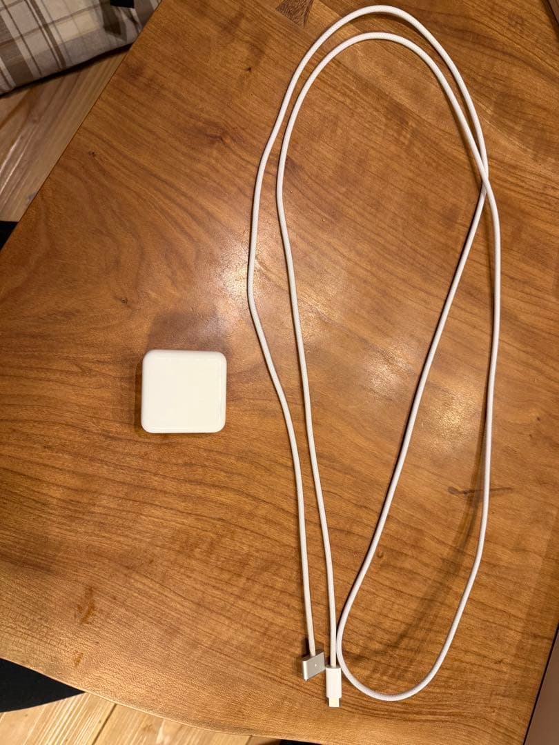 MacBook Air M3 15インチ シルバー(充電器付き)