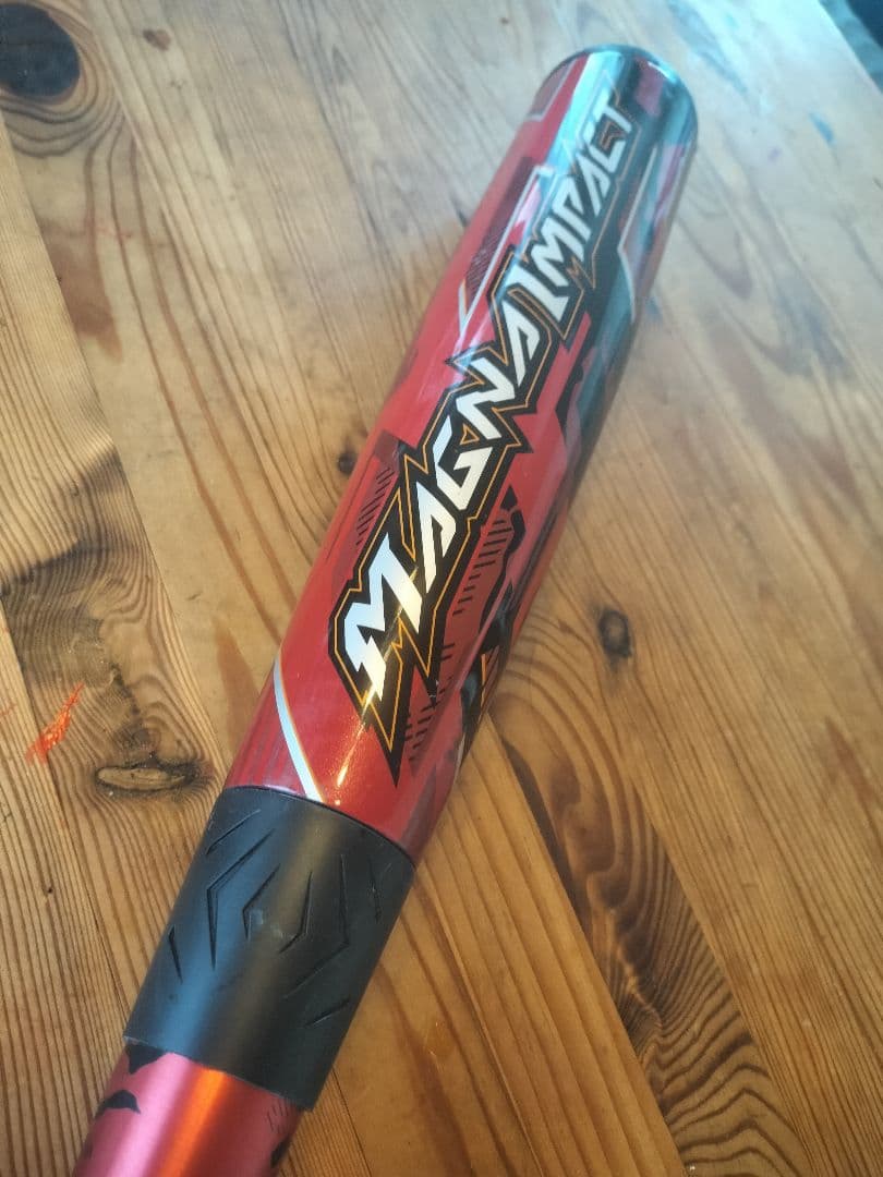 栽*ん様 約47000円相当　MAGNA IMPACT 軟式バット　良品飛びます