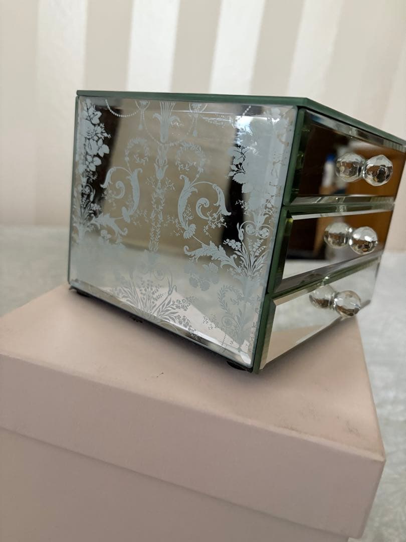 ローラアシュレイ　ジョゼッテ　ジュエリーボックス