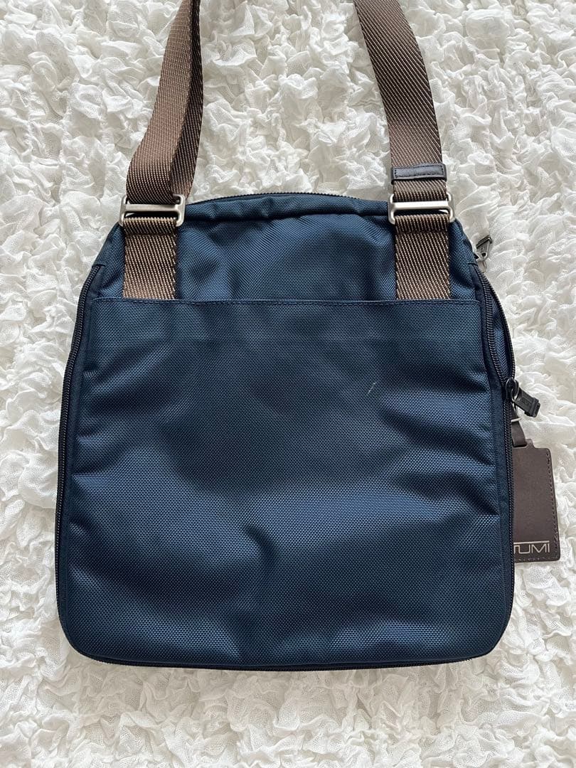 TUMI ネイビー ショルダーバッグ